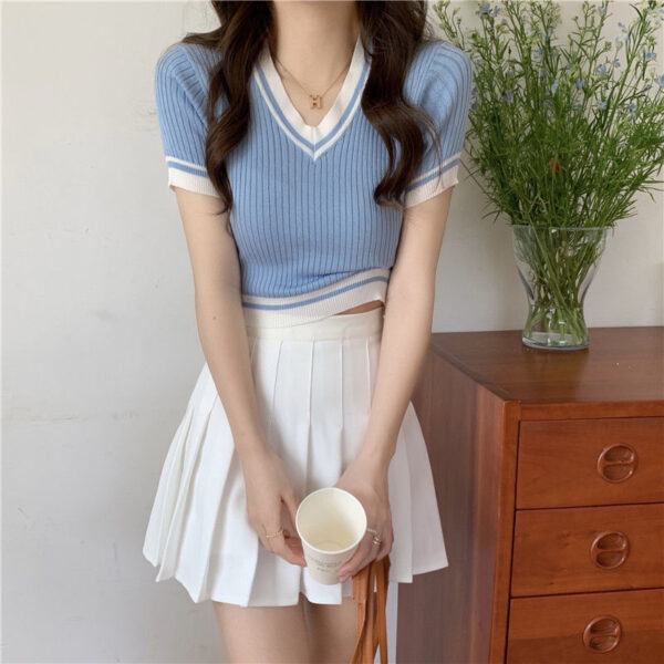 Short Slim-fit Contrast Colors V-neck Short Sleeve Knitwear T-shirt - Image 3