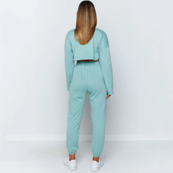 Sports and leisure suits - Image 3
